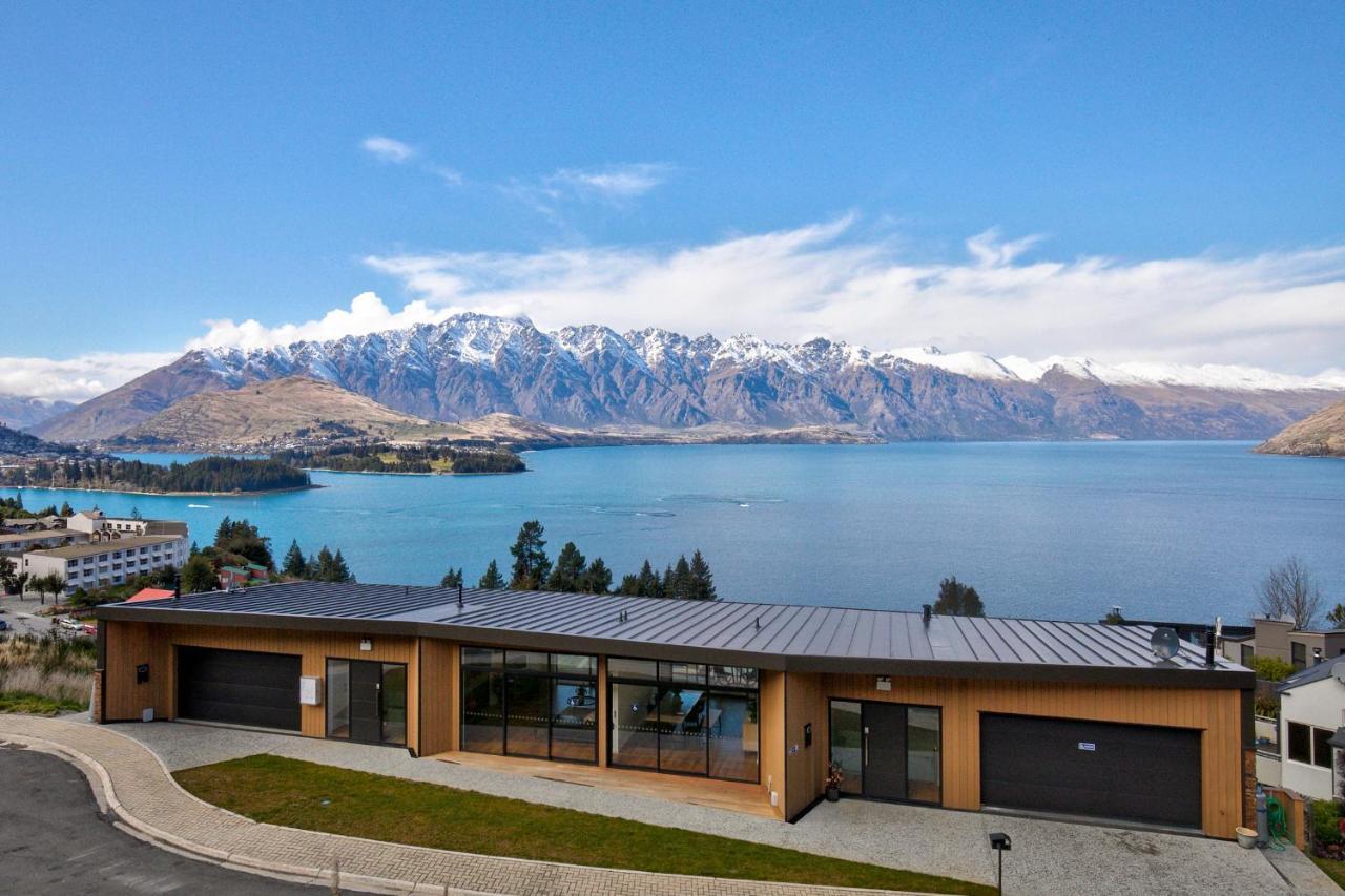 Falcon'S View Queenstown Exterior photo
