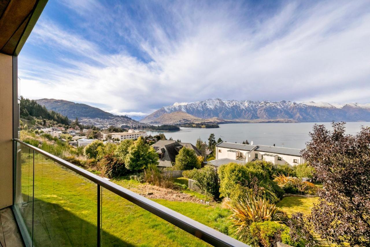 Falcon'S View Queenstown Exterior photo