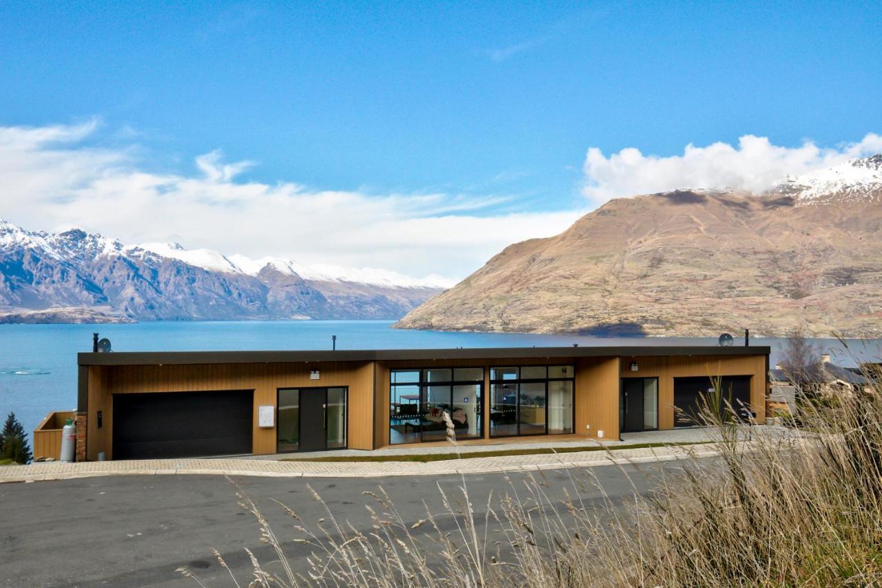 Falcon'S View Queenstown Exterior photo